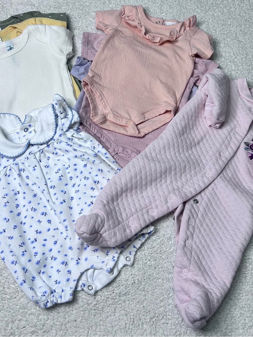 23 0-3 Months Baby Clothes Bundle